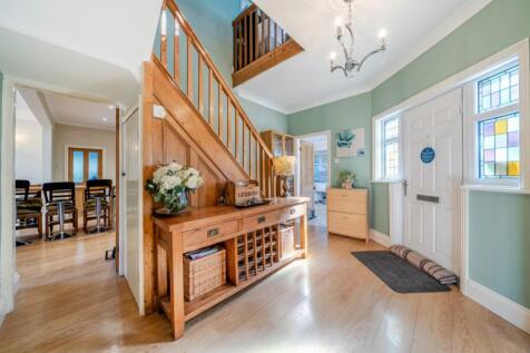EweMove Harrogate Entrance Hall