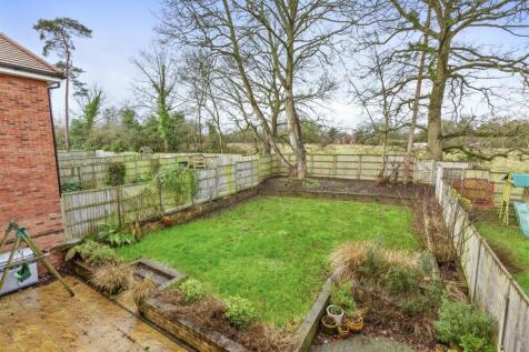 14 De Havilland Court, HP13 5AG-4.jpg