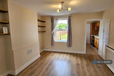 Canterbury Road, Ashford, TN24 photo 3