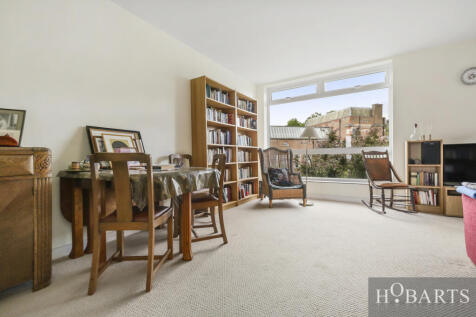 2 Bedroom Flat for Sale