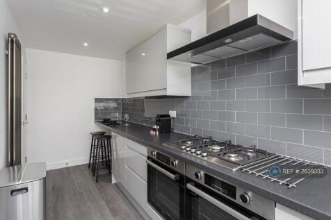 Well Equipped Kitchen With Space To Eat