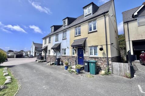 St Austell, PL25 - property photo