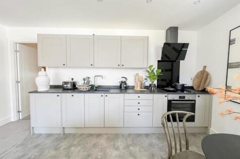 Living Room / Kitchen