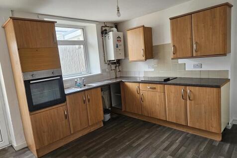 Commercial Street, Nelson, Treharris photo 3