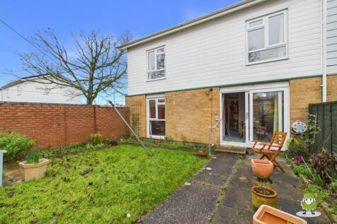 EweMove Estate Agents Basingstoke - Fountains Clos