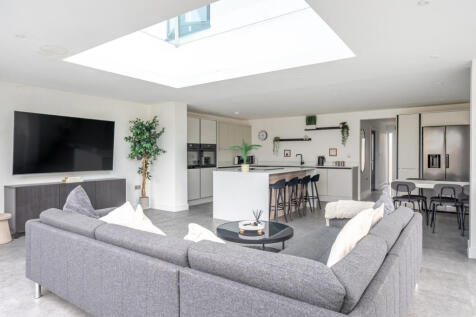 1349487-4-68c01e2...