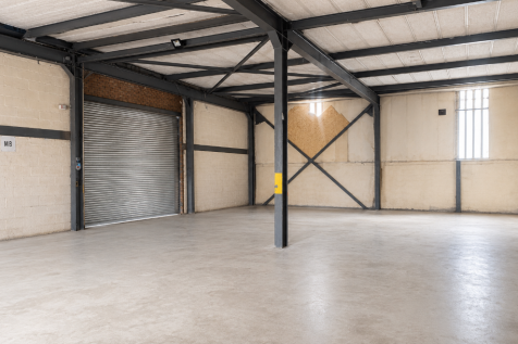 Light Industrial to rent Image 4