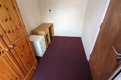 51, Ennerdale Road, Reading, Berkshire, RG2 photo 4