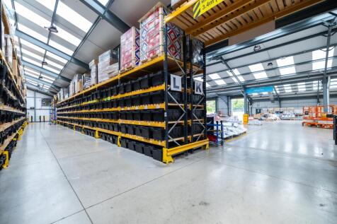 Distribution Warehouse to rent Image 12