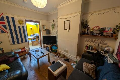 Room 1, Church Road, Horfield photo 4