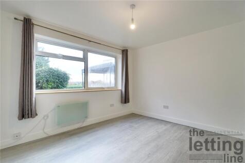 Dunraven Drive, Enfield, Middlesex, EN2 photo 4
