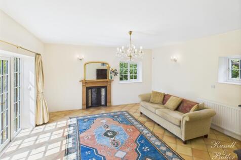 CAM02127G0-PR0328-STILL004