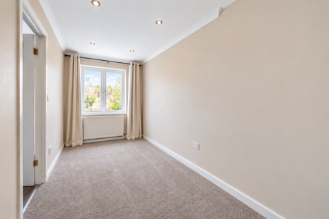 Finchley Way, Morley, Leeds, LS27 0RF photo 4