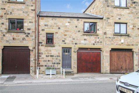 7 Back High Street