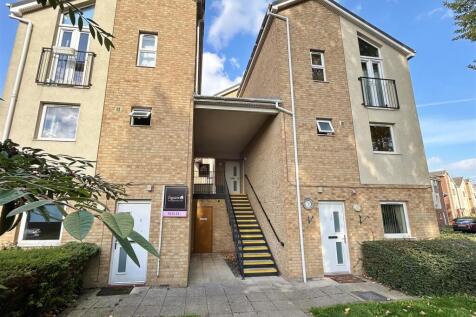 Selby, YO8 - property photo