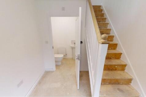 Oakfield-Downstai...