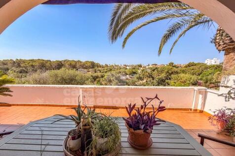 House surrounded by countryside in Cala Santandria