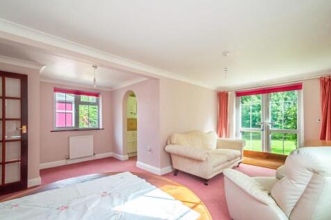 16 St. Martins Cl...