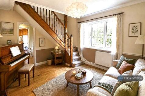 Lounge Fully Furnished 
