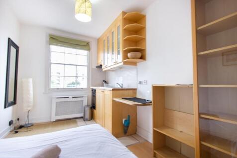 Studio to rent Claverton Street, Pimlico SW1V