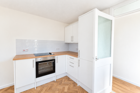 Thellusson Road, Rendlesham, Woodbridge photo 3