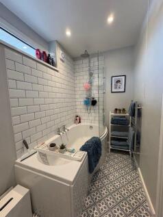 Oak Drive, Henlow, SG16 photo 5