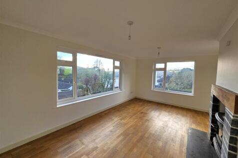 Living room 4.jpg