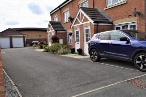 Private driveway to front door