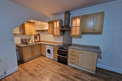 2 Bedroom Terraced for Rent