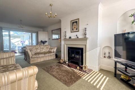 41 Howe Road, Onchan (11).jpg