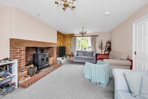Chapel Lane, IP29 photo 3