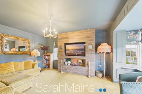 Formal Lounge