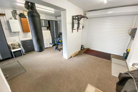 Double Garage.jpg