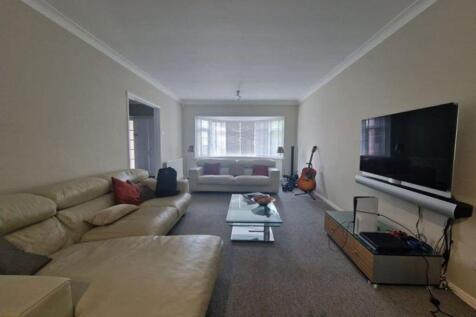 Loughton photo 4
