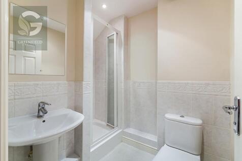 Silvergate, off Ruxley Lane, Ewell, Epsom, Surrey, KT19 9GZ
