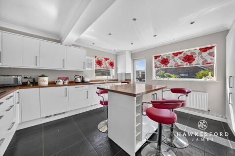 Chegworth Gardens, Sittingbourne - Kitchen