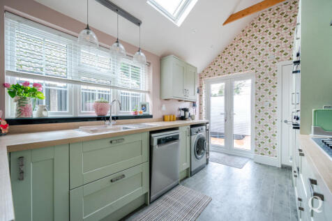 4bf838e3-7518-41a...