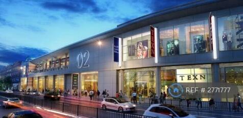 02 Centre 1 Min Walk Away