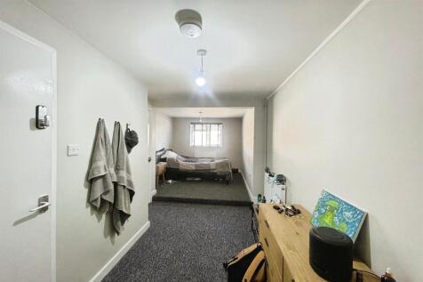 Arnheim Close, Southampton, SO16 photo 5