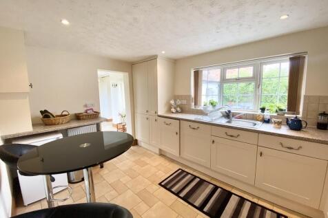 Station Road, Bleasby, Nottingham photo 4