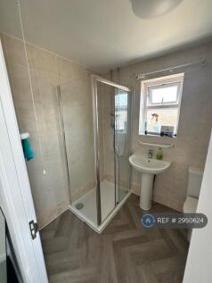 Romsey Close, Stanford-Le-Hope, SS17 photo 5