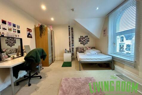 Gwydr Crescent, Uplands, Swansea photo 3