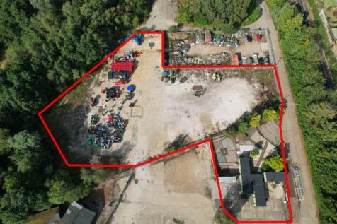 Outlined Area Photo - Secured Yard.JPG