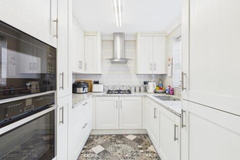 Kitchen: