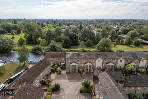 St Neots, PE19 - property photo