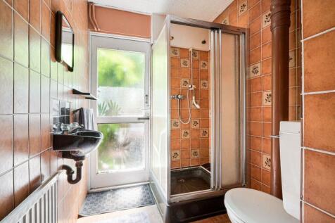 Shower Room / WC