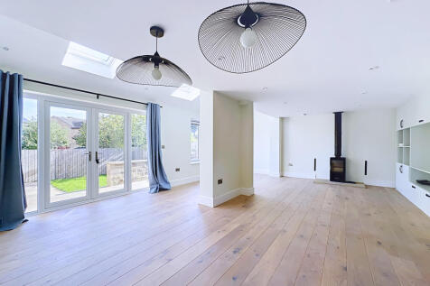 Darkwood Croft, Addingham, Ilkley, West Yorkshire photo 3