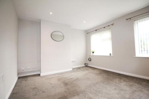 Whitecroft Crescent, Brinsworth, Rotherham photo 4