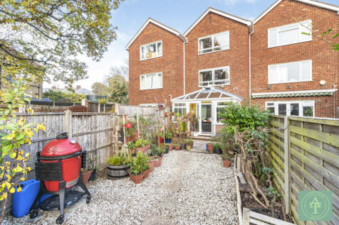 4 Bedroom Town House for Sale