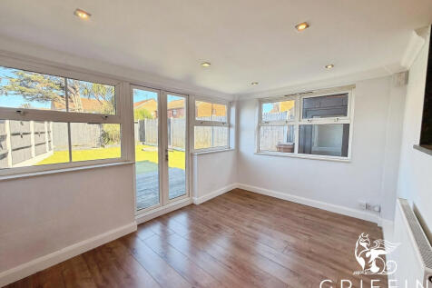 Burns Place, Tilbury, RM18 photo 5